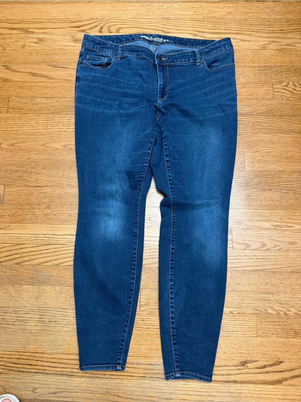 Old Navy Rockstar Mid-Rise Skinny Jeans Size 18 Plus Regular Medium/Dark Wash